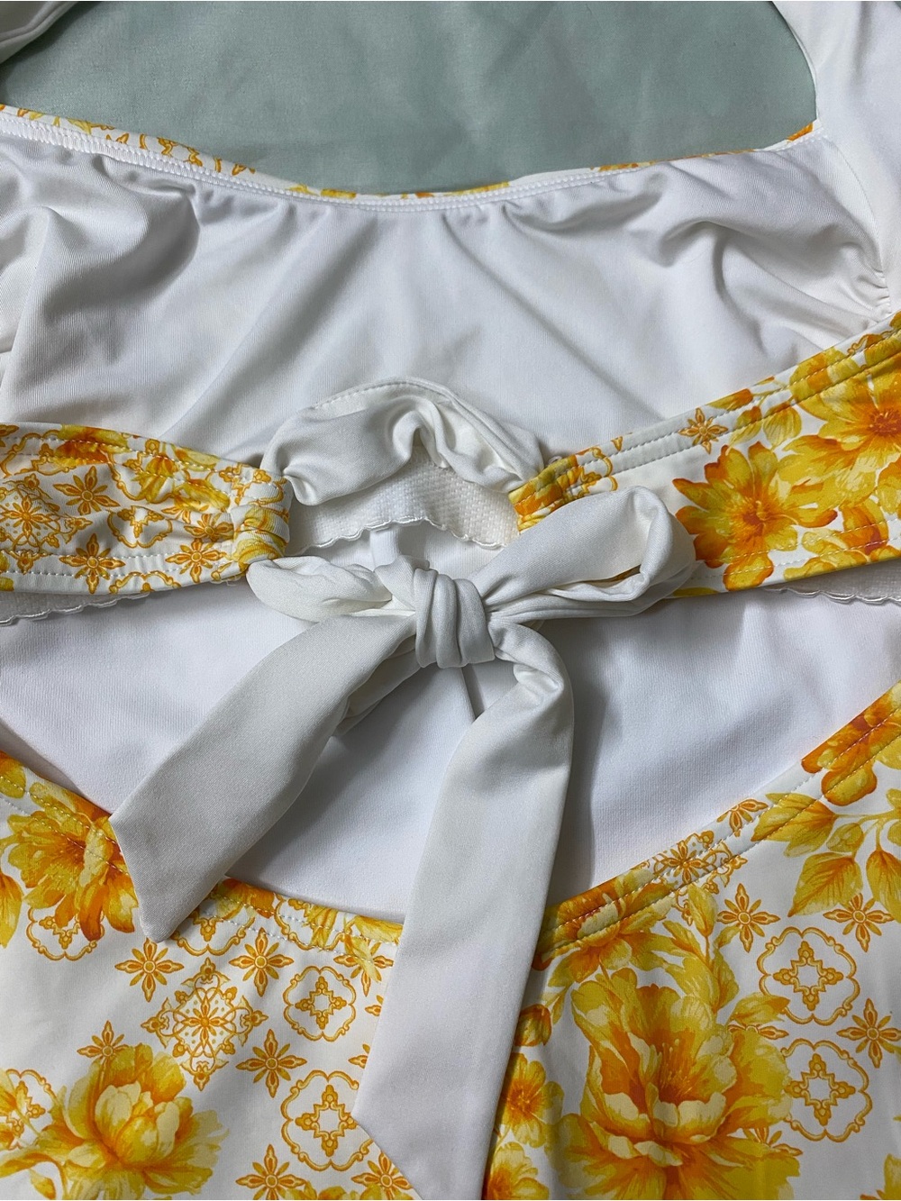 Lands' End Mosaic Floral Cutout Back High Leg Halter One Piece Swimwear Size 4 - Picture 5 of 9